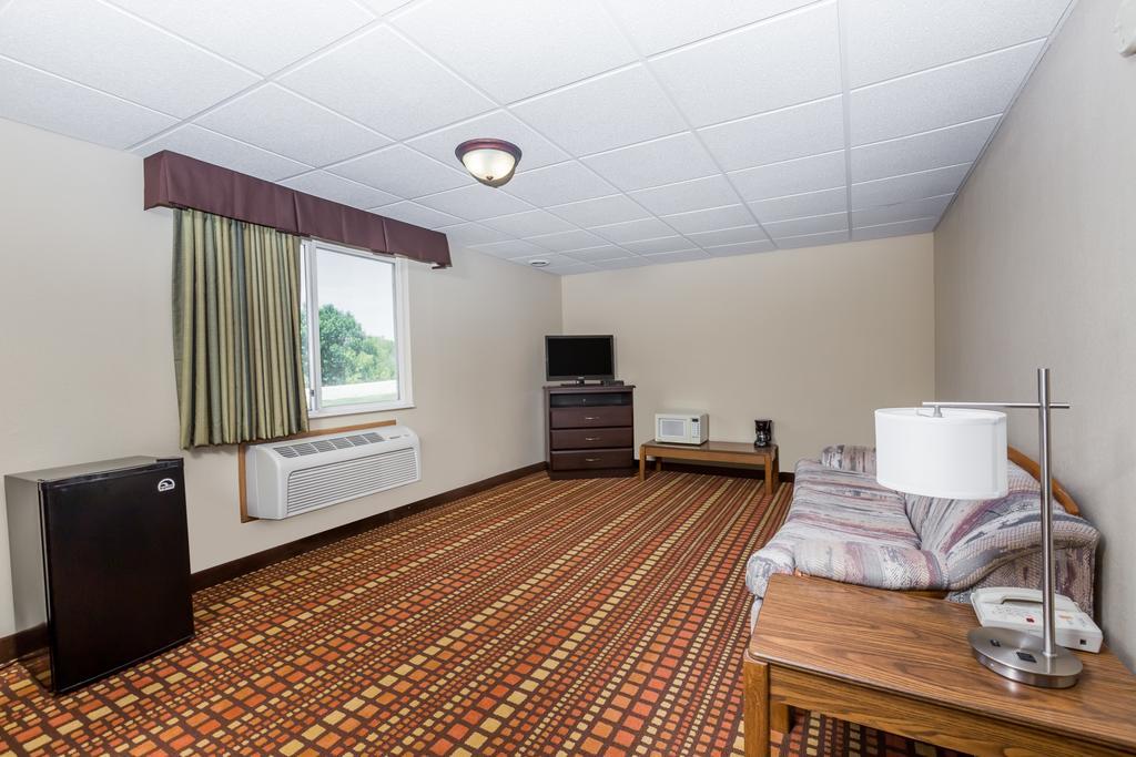Hotel Super 8 By Wyndham Adair Ia Chambre photo
