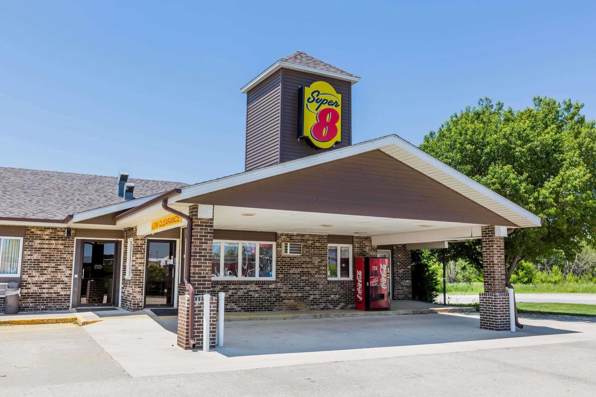 Hotel Super 8 By Wyndham Adair Ia Extérieur photo
